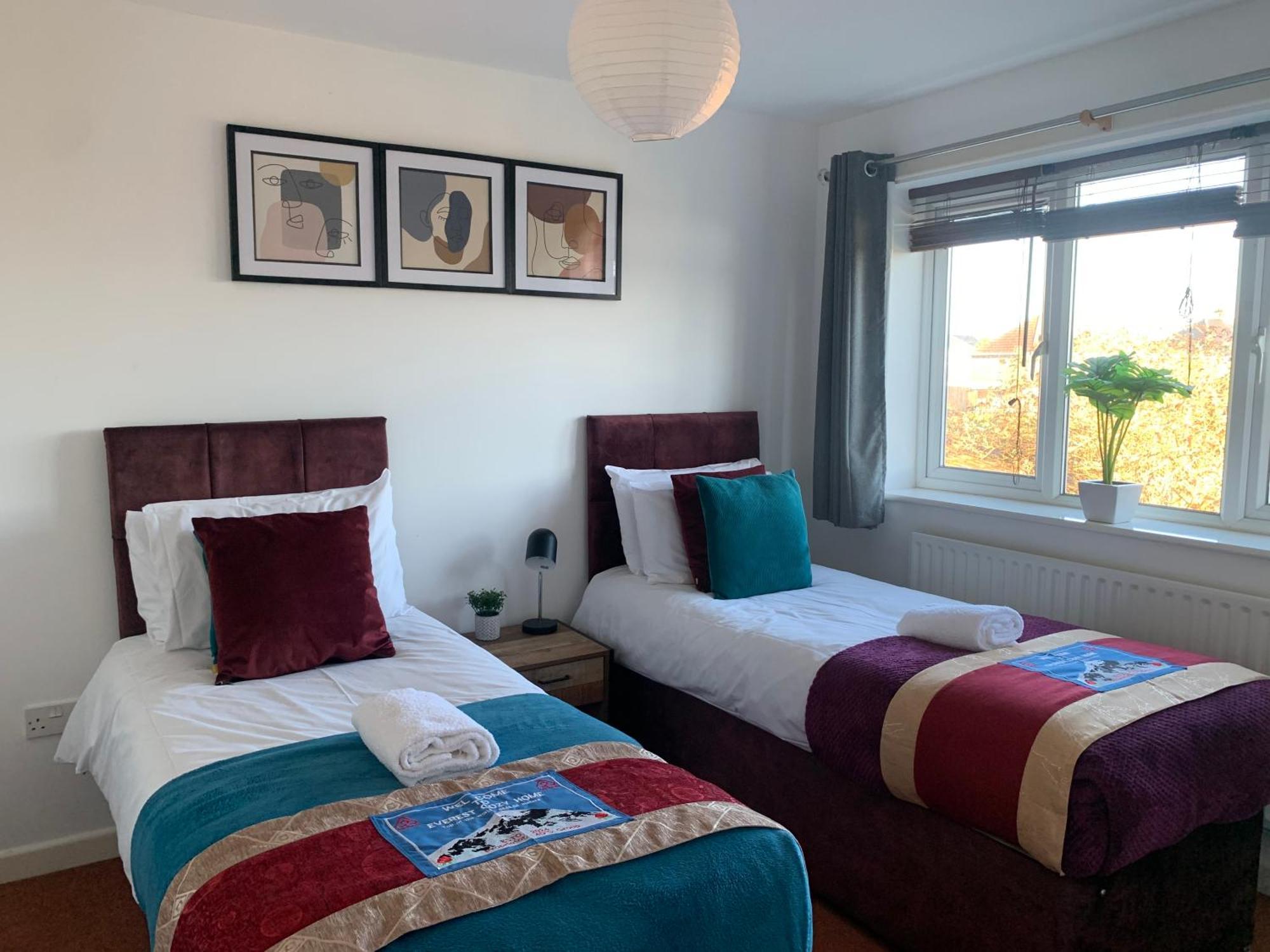 Montrose House Villa Swindon Eksteriør bilde